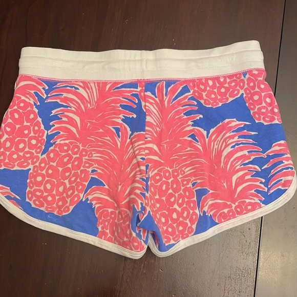 Lilly Pulitzer shorts - Picture 2 of 5